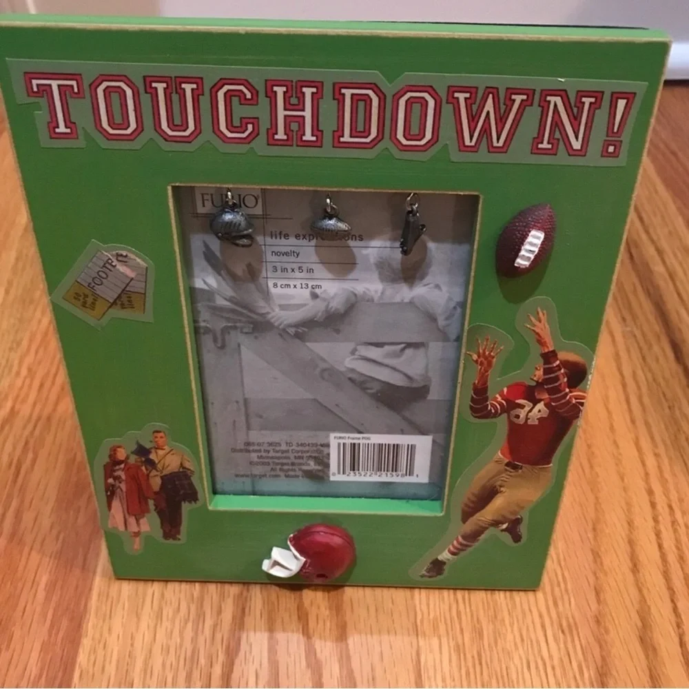 🏈Vintage Looking Football Frame